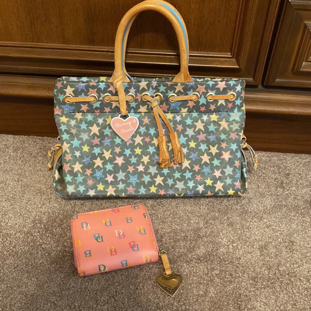 Vintage Doone & Bourke Black with Multicolor Stars and pink wallet